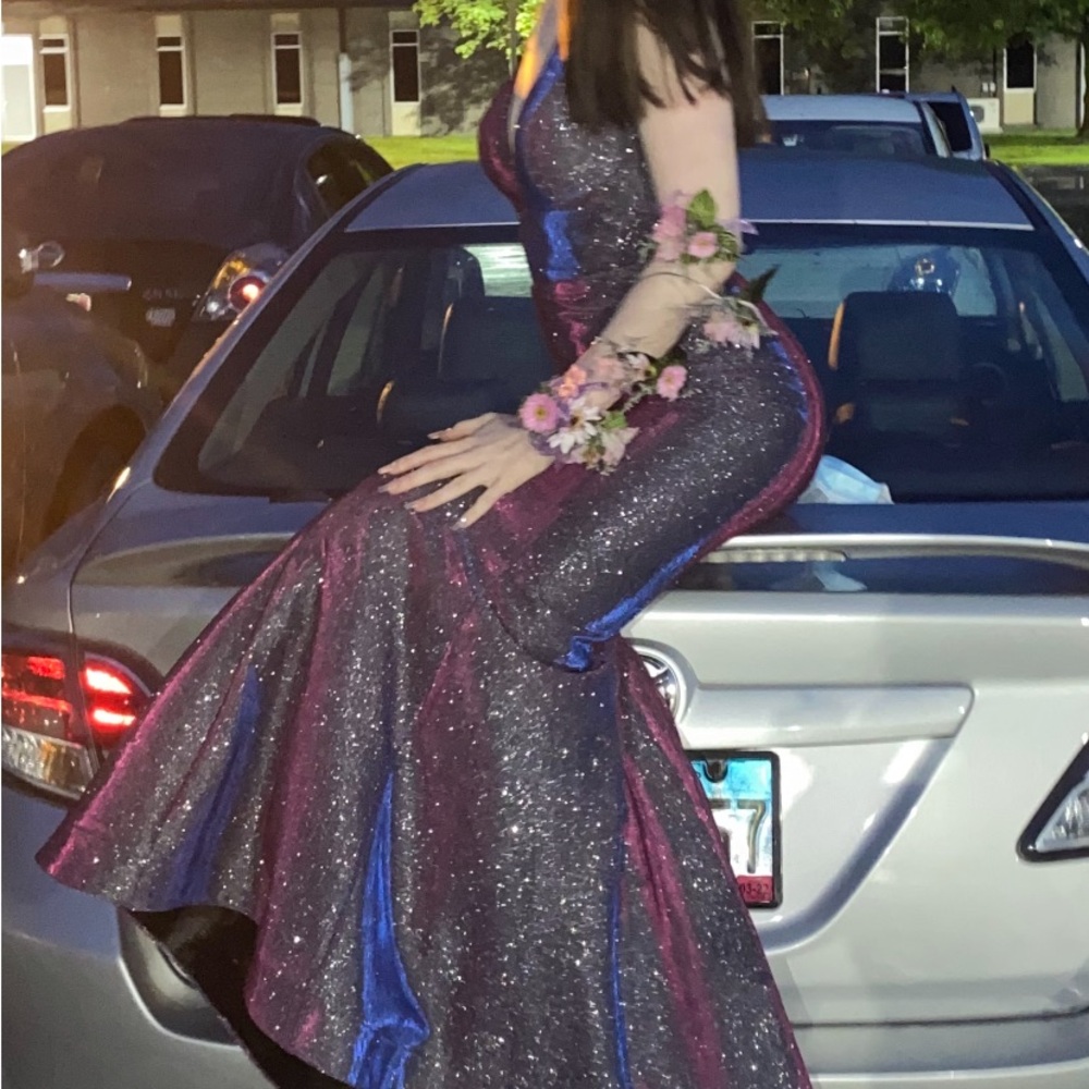 Mermaid style prom dress ALTERED* to a size 1